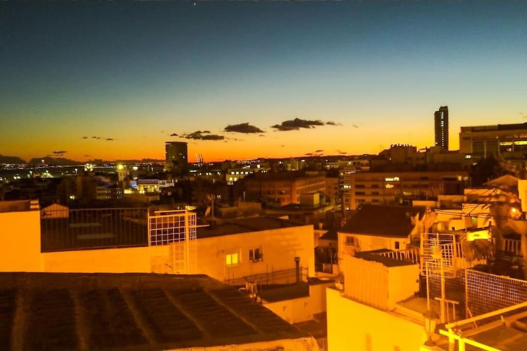 Casa Colorista En El Casco Antiguo Villa Alicante Luaran gambar